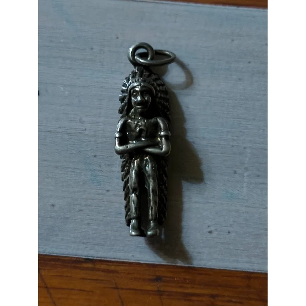 Vintage Native American Chief Pendant Charm Feathered Headdress Silver Tone